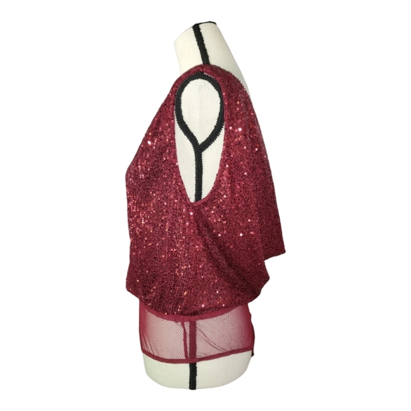 💕Lulus red all over sequence bodysuit with low cut front and back - Picture 2 of 7